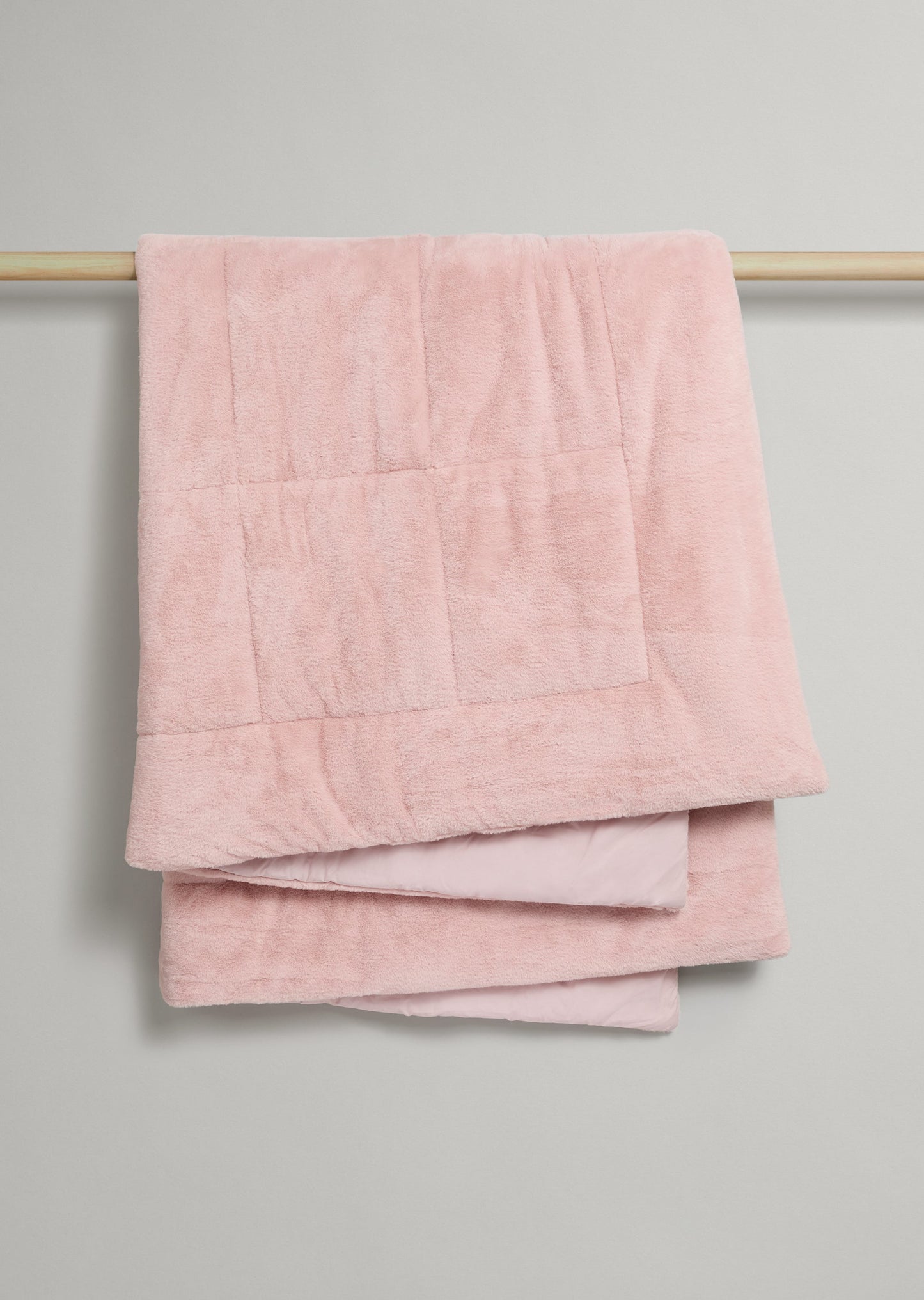 Tranquil - Faux Fur Throw