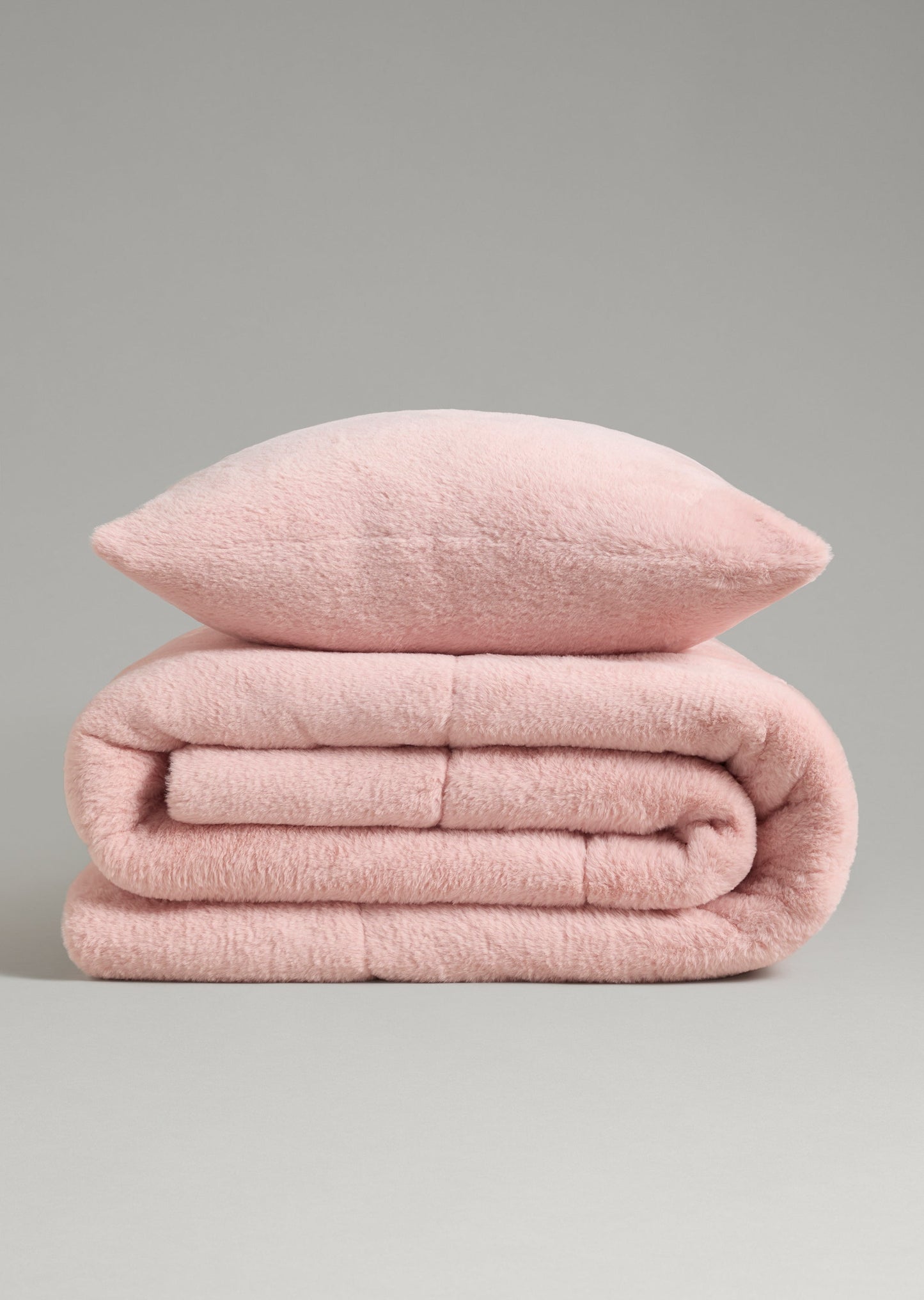 Tranquil - Faux Fur Throw