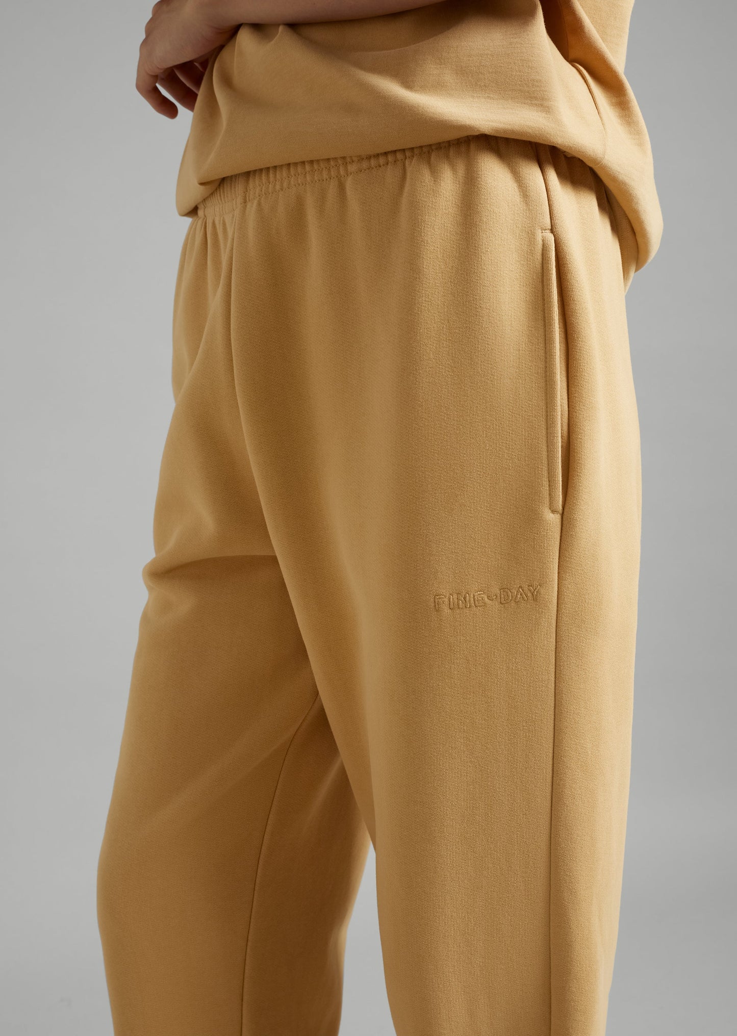 Relax- Trackpants