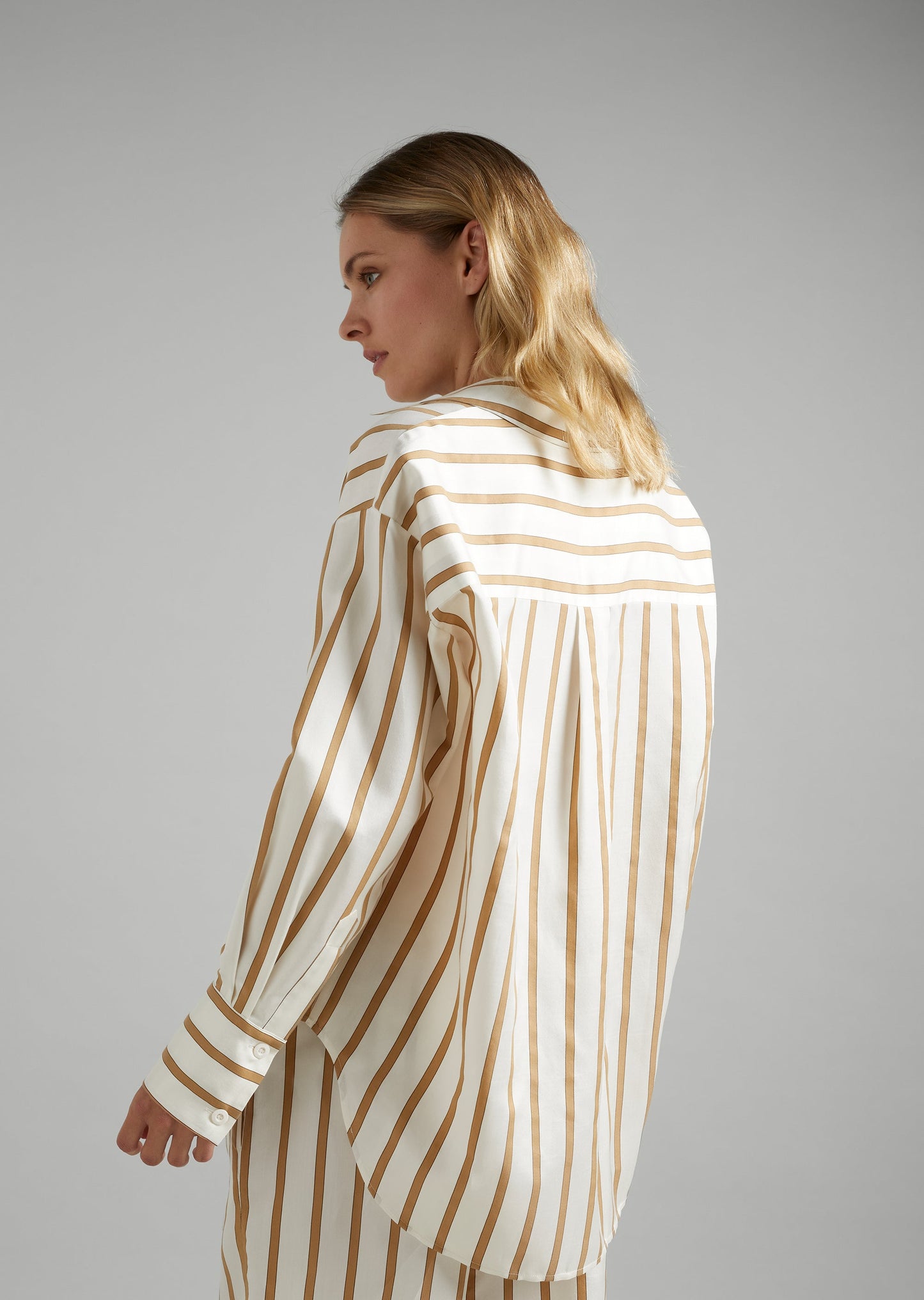 Silk- Twill Oversized Shirt