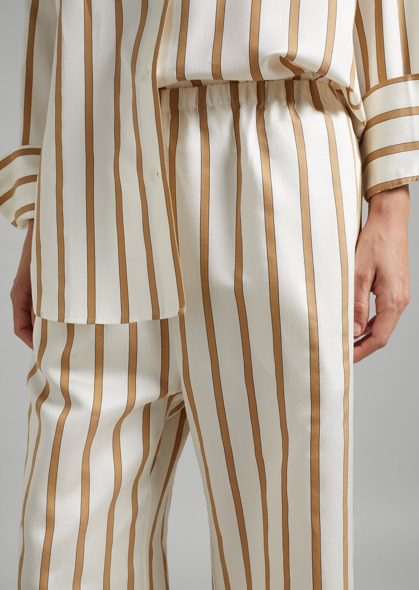 Silk- Twill Wide Leg Pant