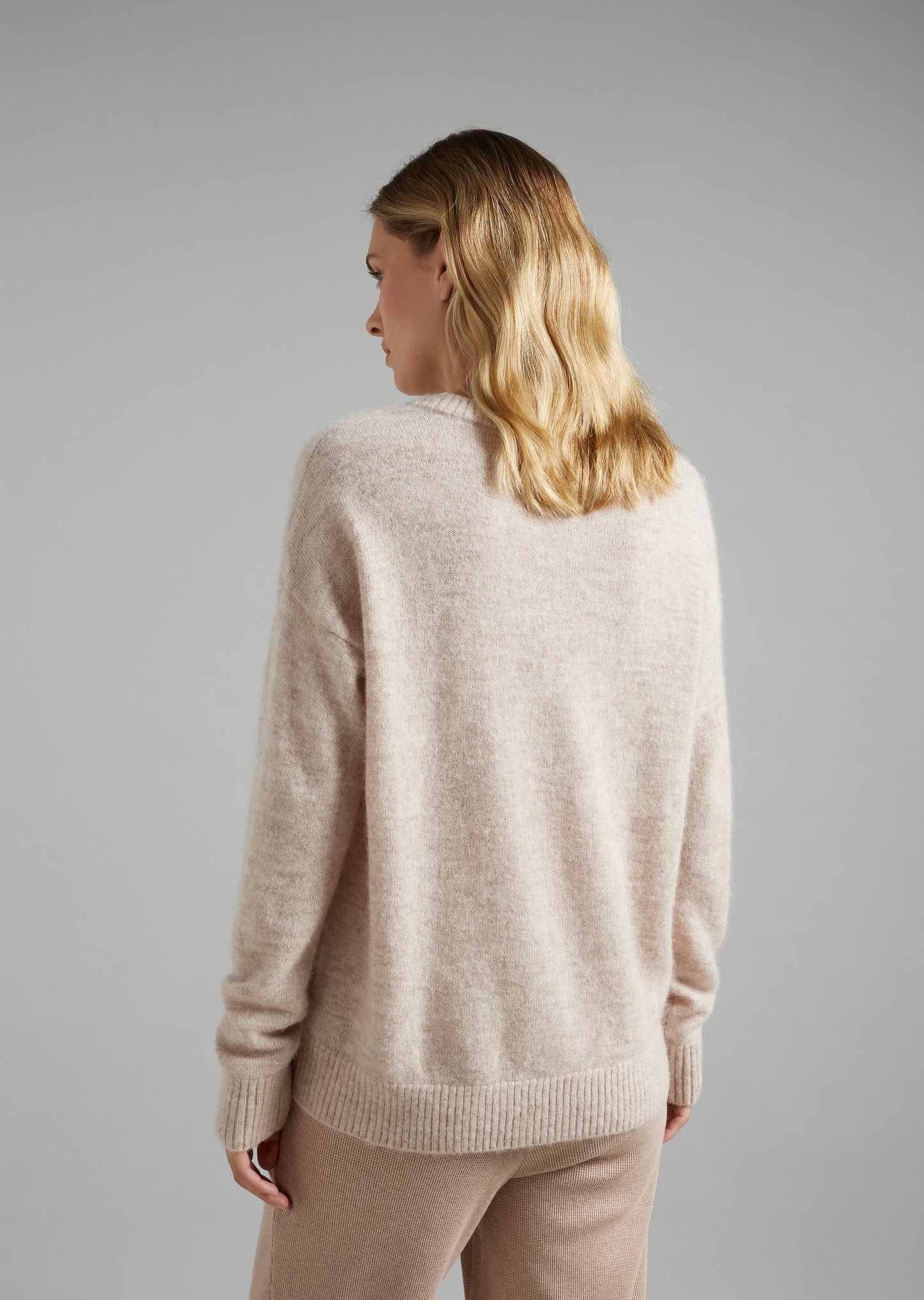 Mellow- V Neck Sweater
