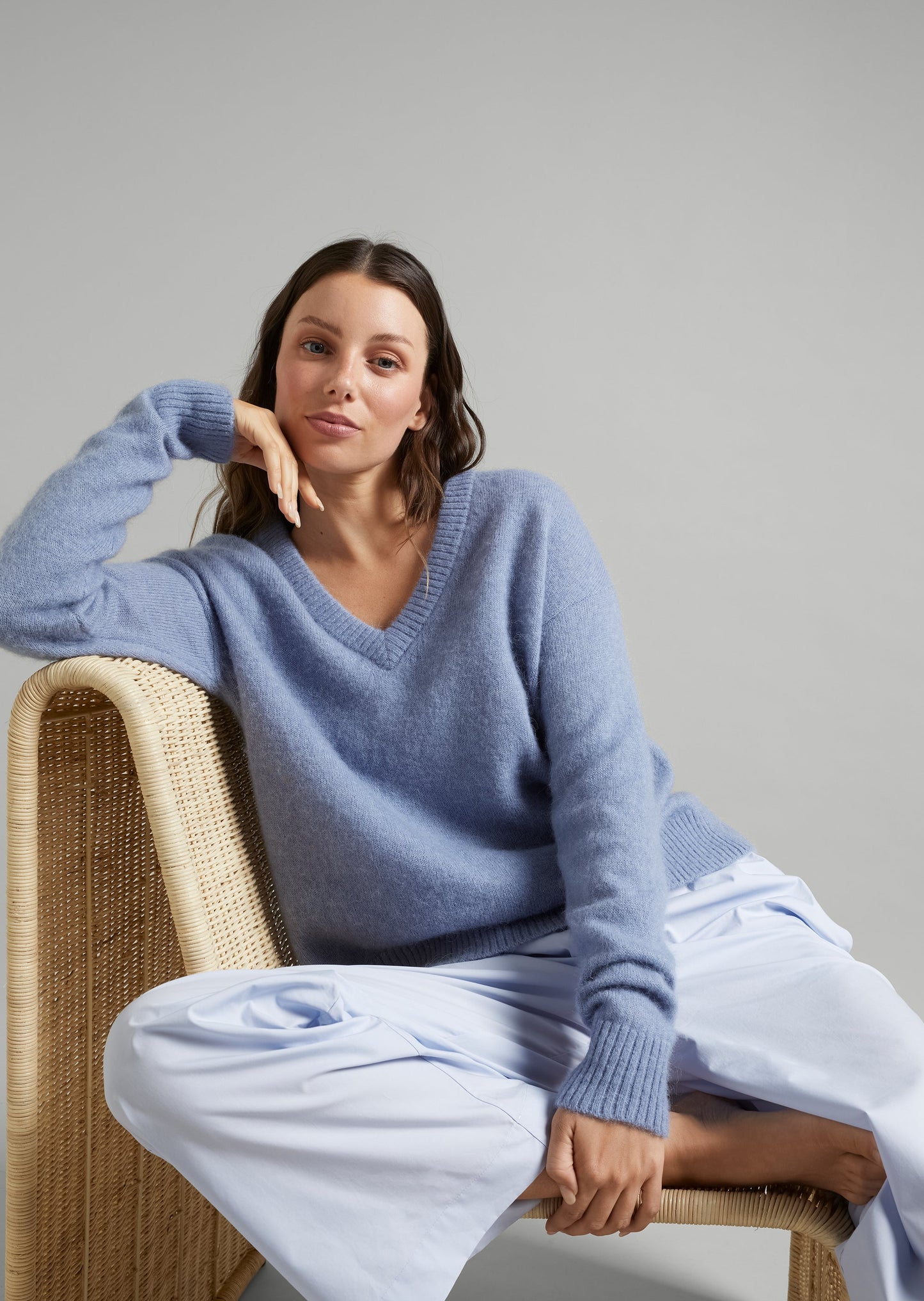 Mellow- V Neck Sweater