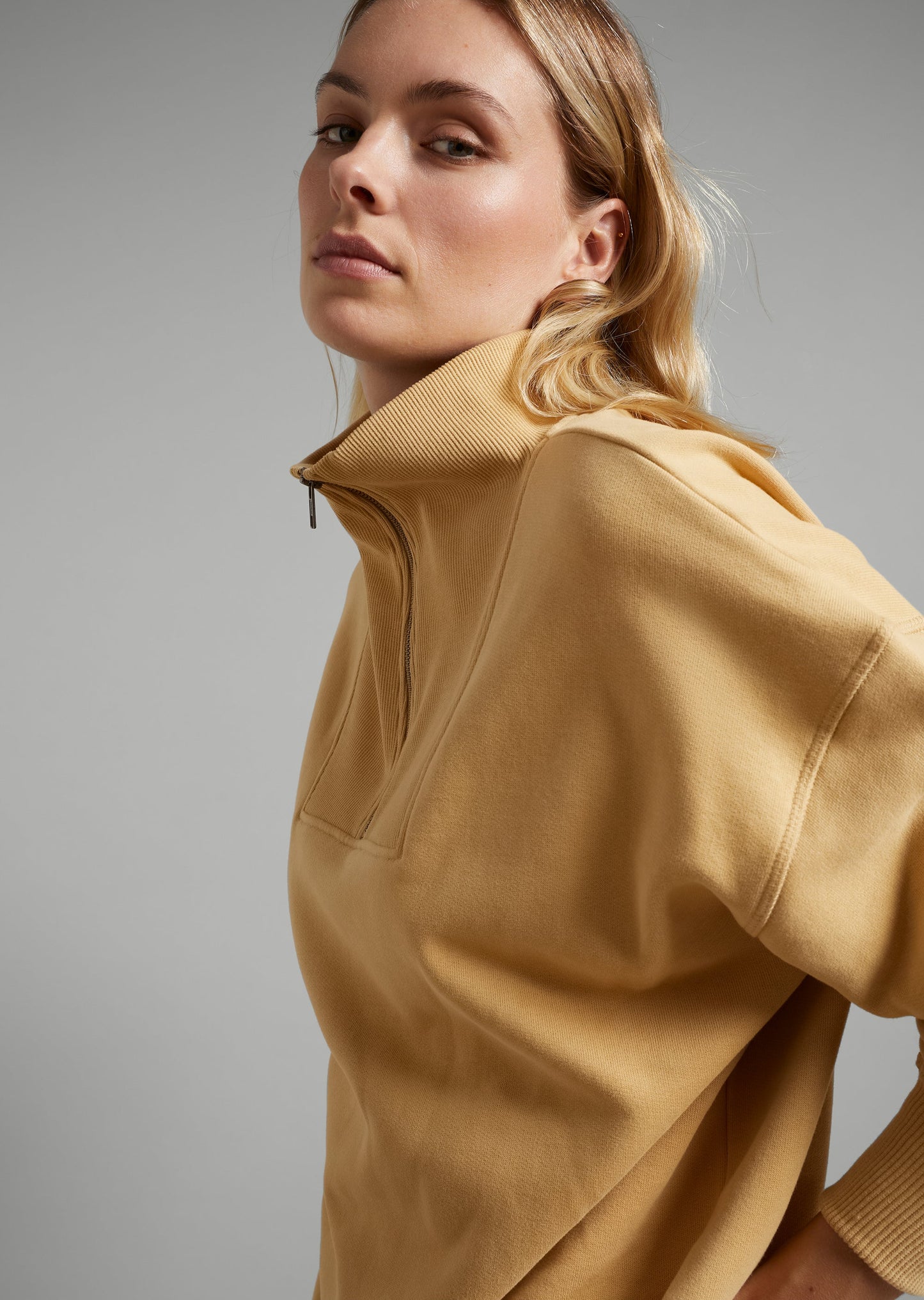 Relax- Zip Sweatshirt