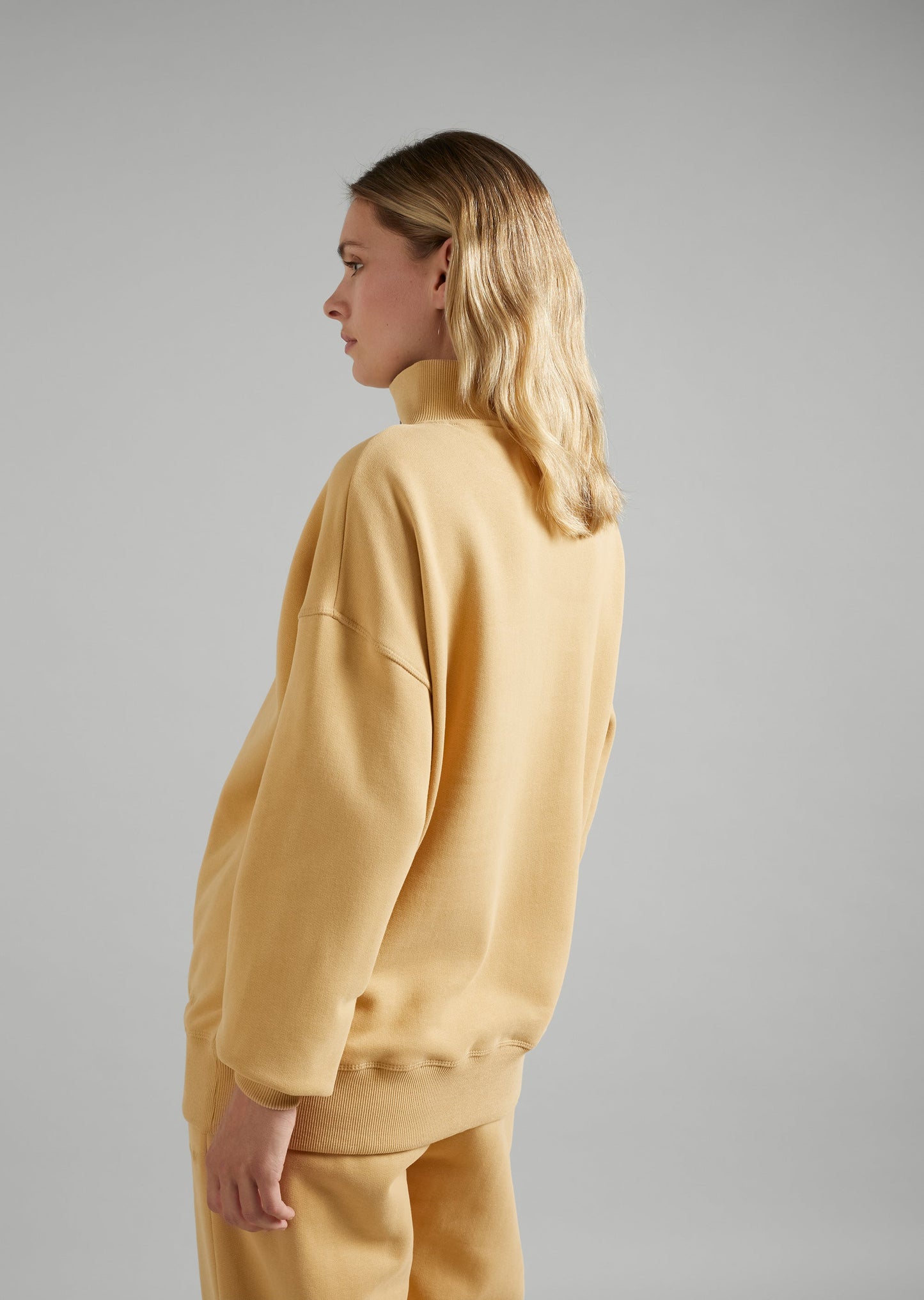 Relax- Zip Sweatshirt