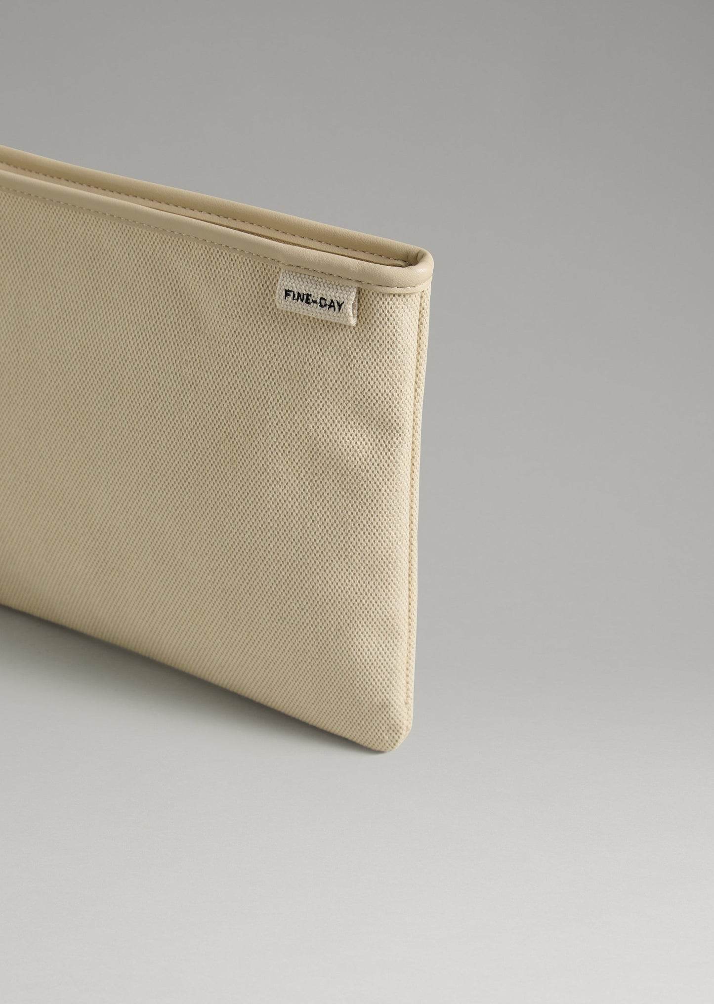 Weekender - Clutch