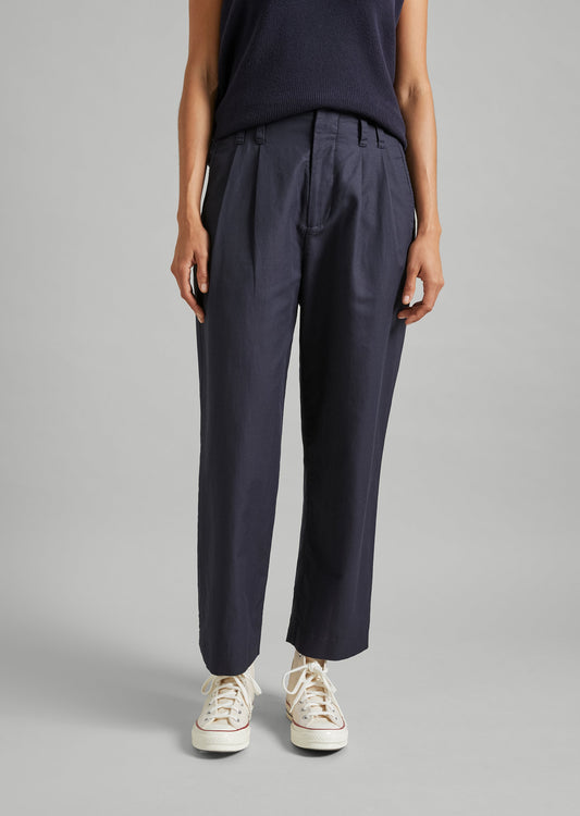 Pleat Front Pant