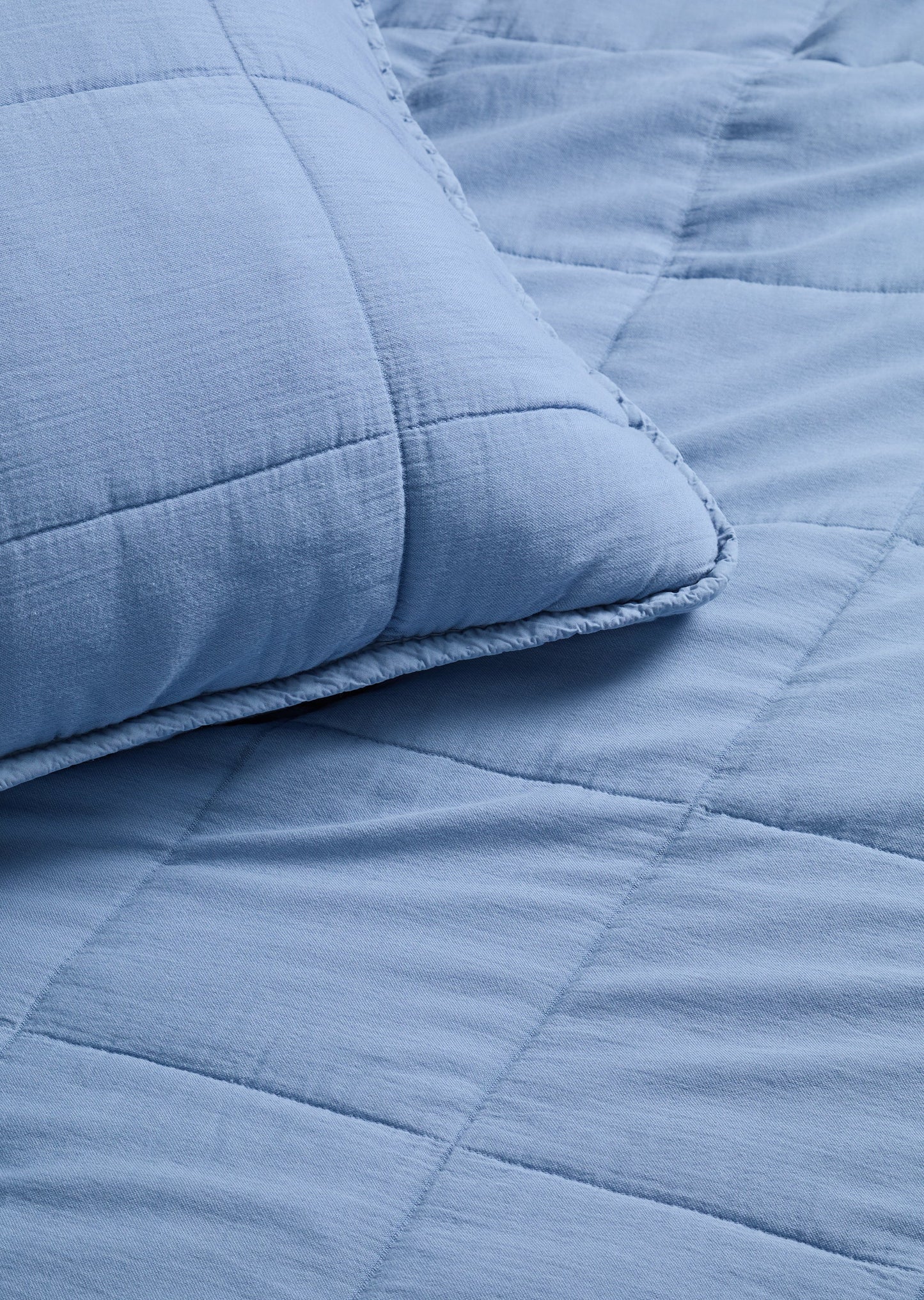 Quilted Coverlet Blanket