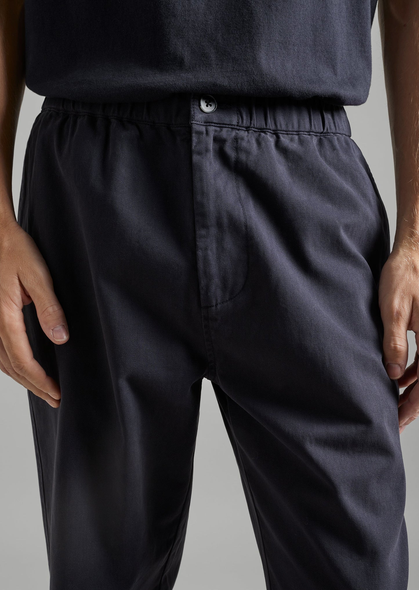 Elastic Relaxed Chino Pant