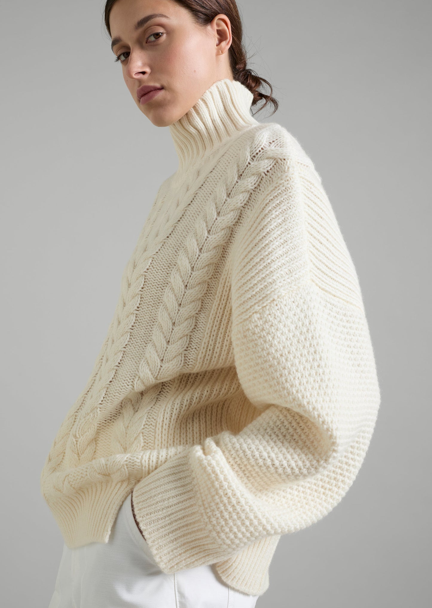Cable Turtle Neck Knit